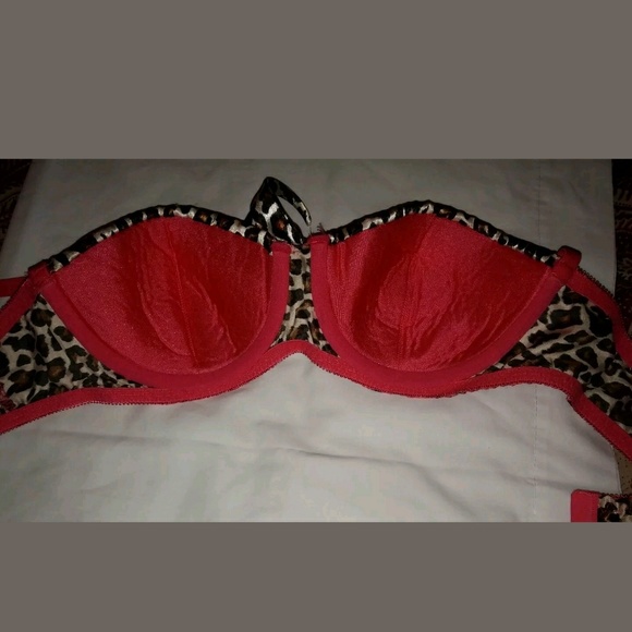 FREDERICK'S OF HOLLYWOOD PUSH-UP BRA - Picture 6 of 6